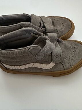 Vans Kids Gray Suede High-Top Sneakers with White Stripe and Gum Sole